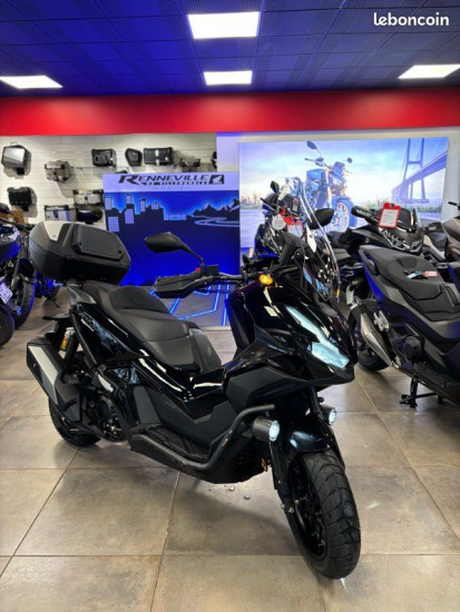 HONDA ADV 350 - VILLEMOMBLE