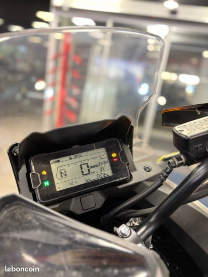 HONDA NC 750 X DCT – Rouge – 2022 – Faible kilométrage - VILLEMOMBLE