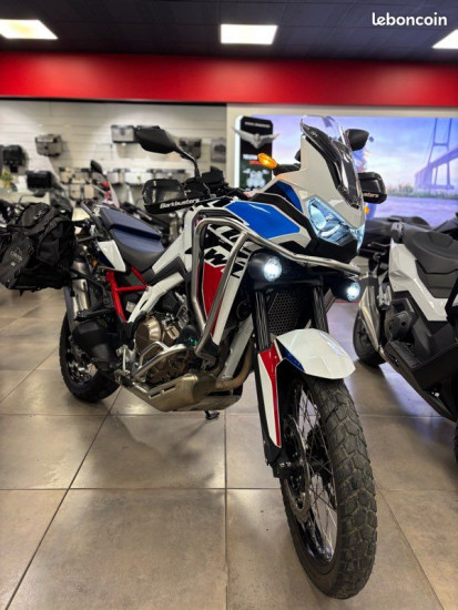 HONDA AFRICA TWIN 1100 – Boîte mécanique – 2023 – Première main - VILLEMOMBLE