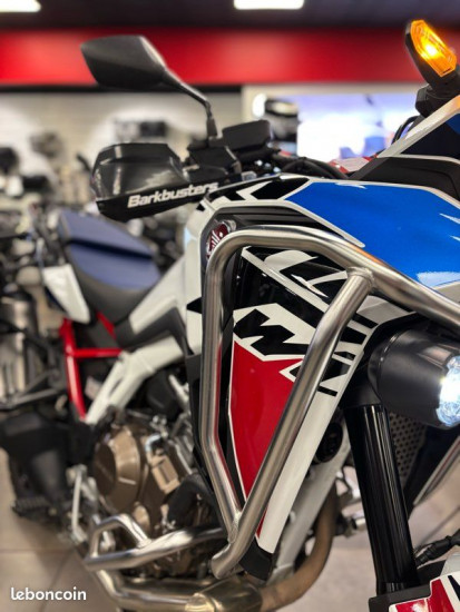 HONDA AFRICA TWIN 1100 – Boîte mécanique – 2023 – Première main - VILLEMOMBLE