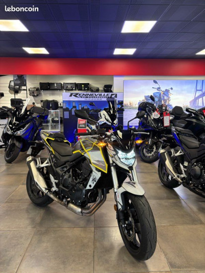 Honda Hornet 750 A2 - VILLEMOMBLE