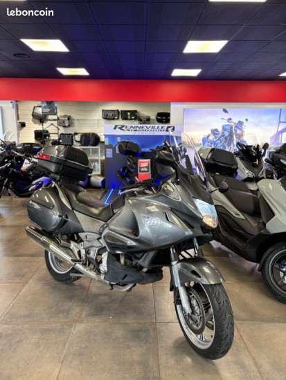 Honda deauville 700 – 2006 - VILLEMOMBLE